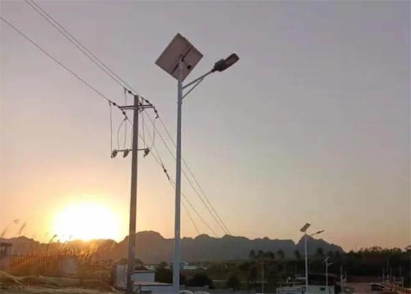 讓鄉(xiāng)村太陽(yáng)能路燈不再成為“孤兒”